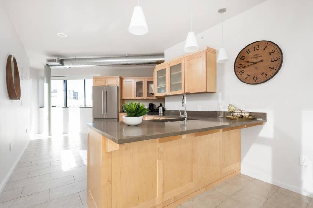 Upscale 3Br Penthouse By Cozysuites Indianapolis Exterior foto