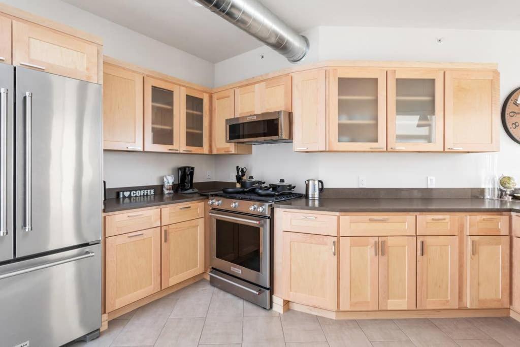 Upscale 3Br Penthouse By Cozysuites Indianapolis Exterior foto